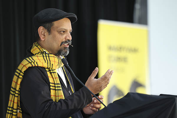 Sri Ambati delivering his keynote